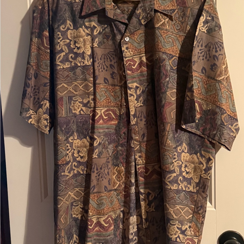 Norm Thompson 100% Cotton, High End, Geometric Pattern Shirt.Excellent Condition